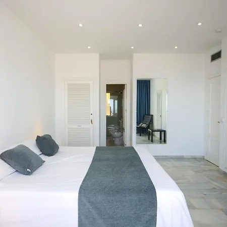Apartment Three Bedroom La Mairena Elviria *