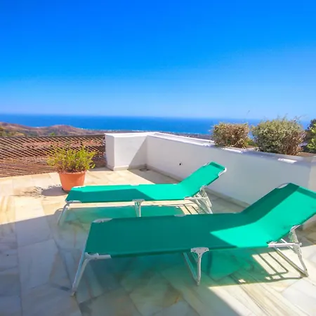 Apartment Three Bedroom La Mairena Elviria Ojen
