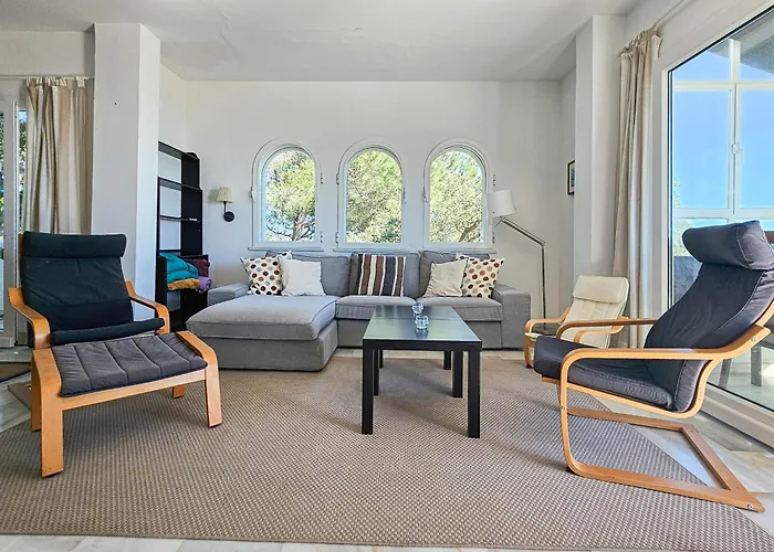 דירה Three Bedroom La Mairena Elviria