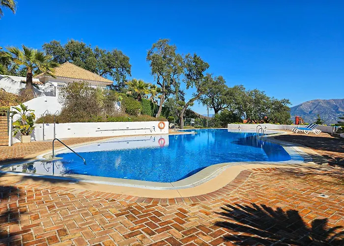 דירה Three Bedroom La Mairena Elviria Ojén